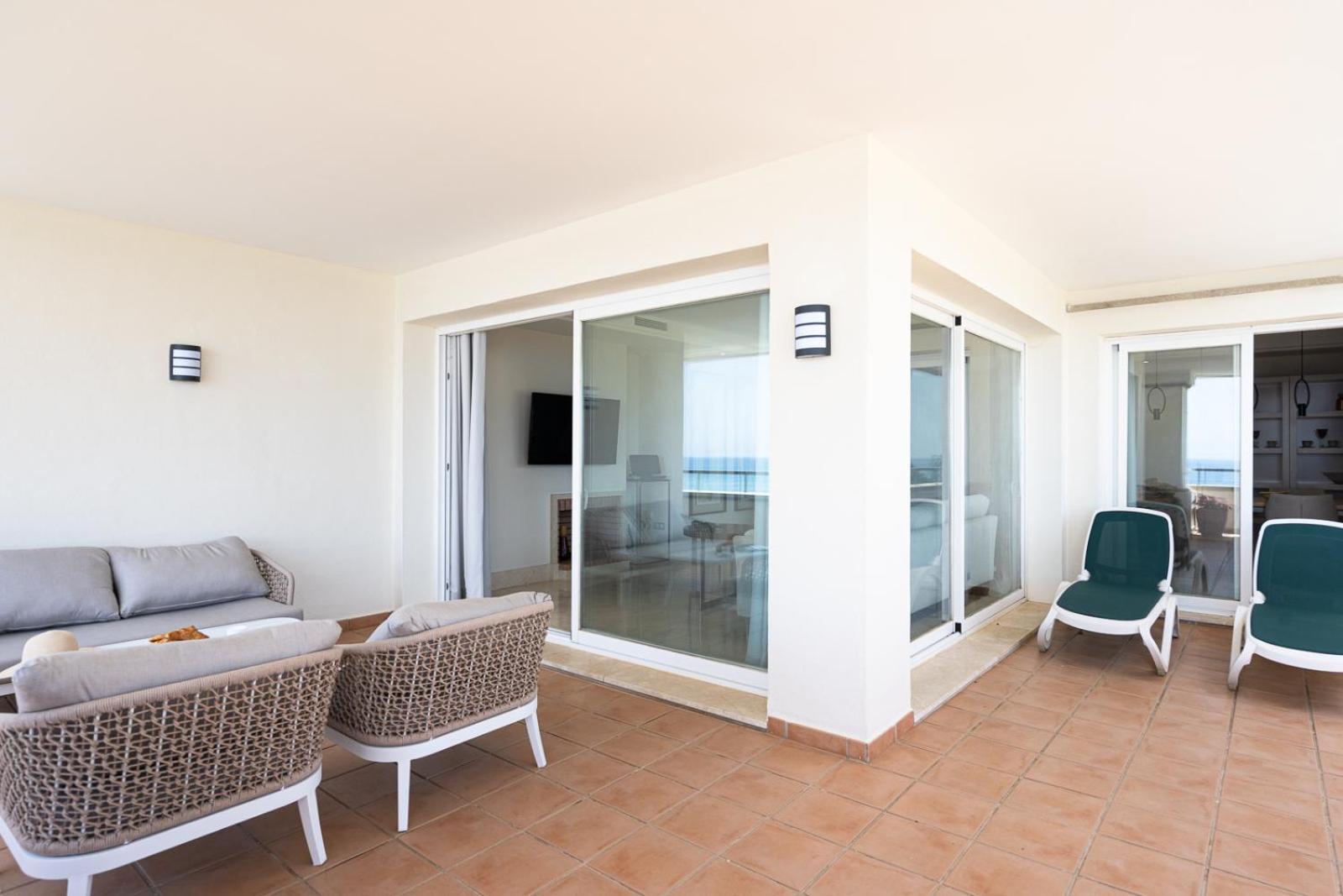 Front line beach luxury apartment in Heaven Beach Estepona Extérieur photo