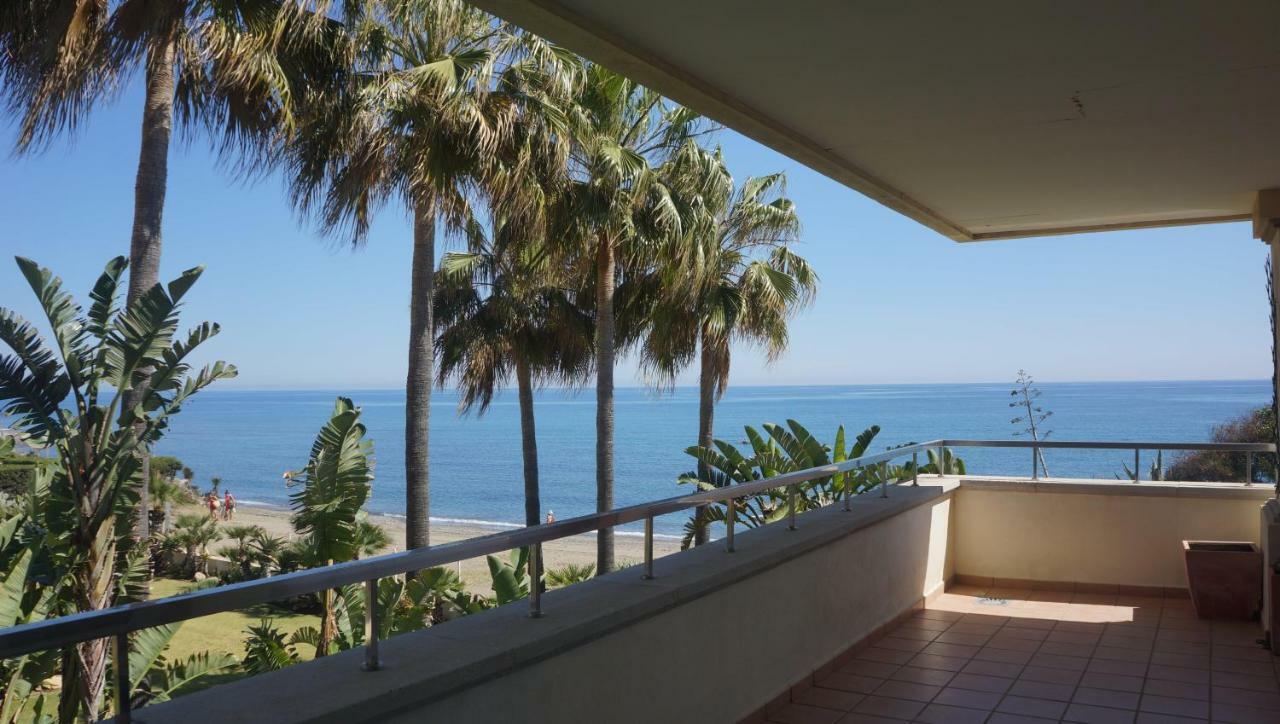 Front line beach luxury apartment in Heaven Beach Estepona Extérieur photo